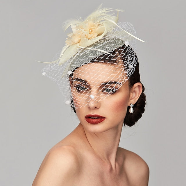 Chapeaux Fascinateurs Élégants avec Bandeau à Clip, Couvre-Chef à Plumes et Fleurs Florales