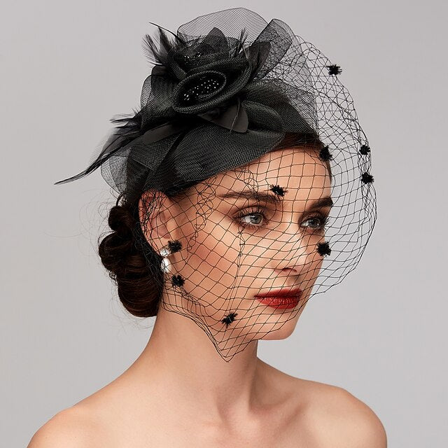 Fascinators Net Course de Chevaux de Mariage avec Fleur