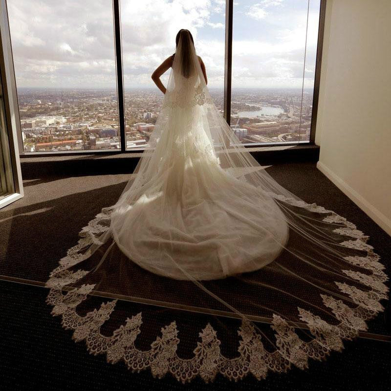 Voile de Mariage en Dentelle à Un Niveau Extra Large de 3 M de Long avec Appliques