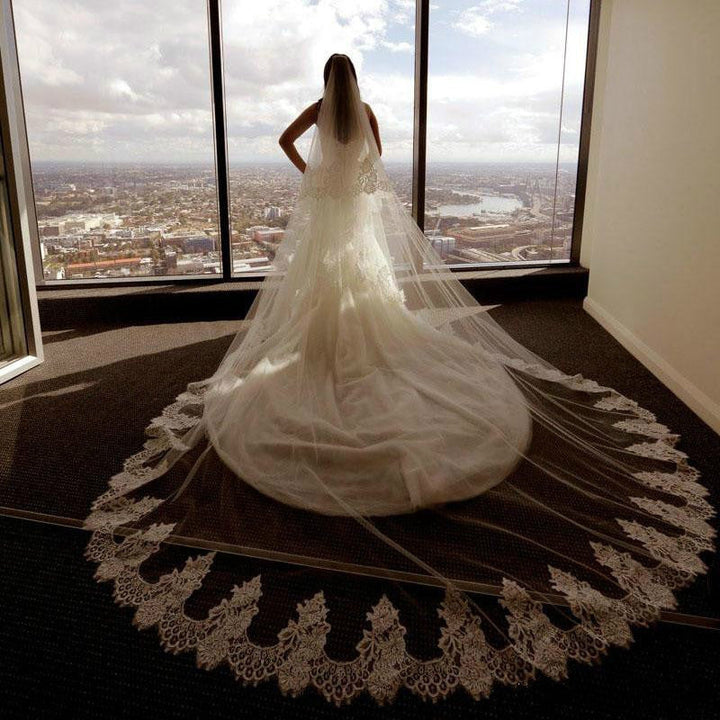 Voile de Mariage en Dentelle à Un Niveau Extra Large de 3 M de Long avec Appliques