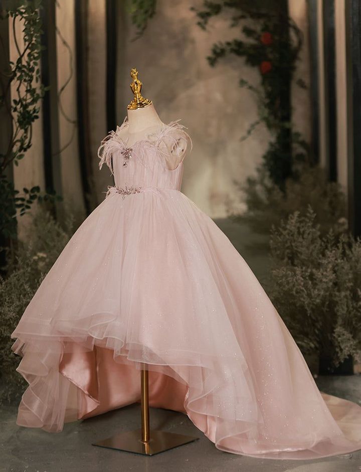 Robes de Demoiselle D'Honneur Sans Manches à Traîne Haute et Basse avec Strass et Plumes