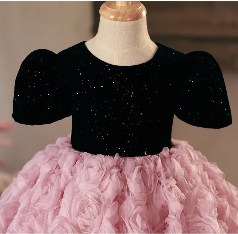 Robe de Soirée à Volants et Col Rond pour Fille, Longueur Genou, avec Fleurs Froncées et Manches Courtes