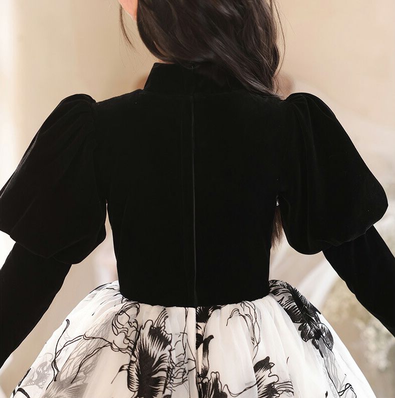 Robe de Soirée Trapèze/Princesse à Col Montant et Manches Longues pour Fille avec Perles