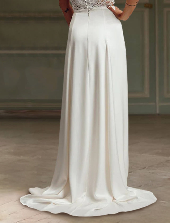 Robe de Mariée en Dentelle à Col Licou et à Gaine/Colonne