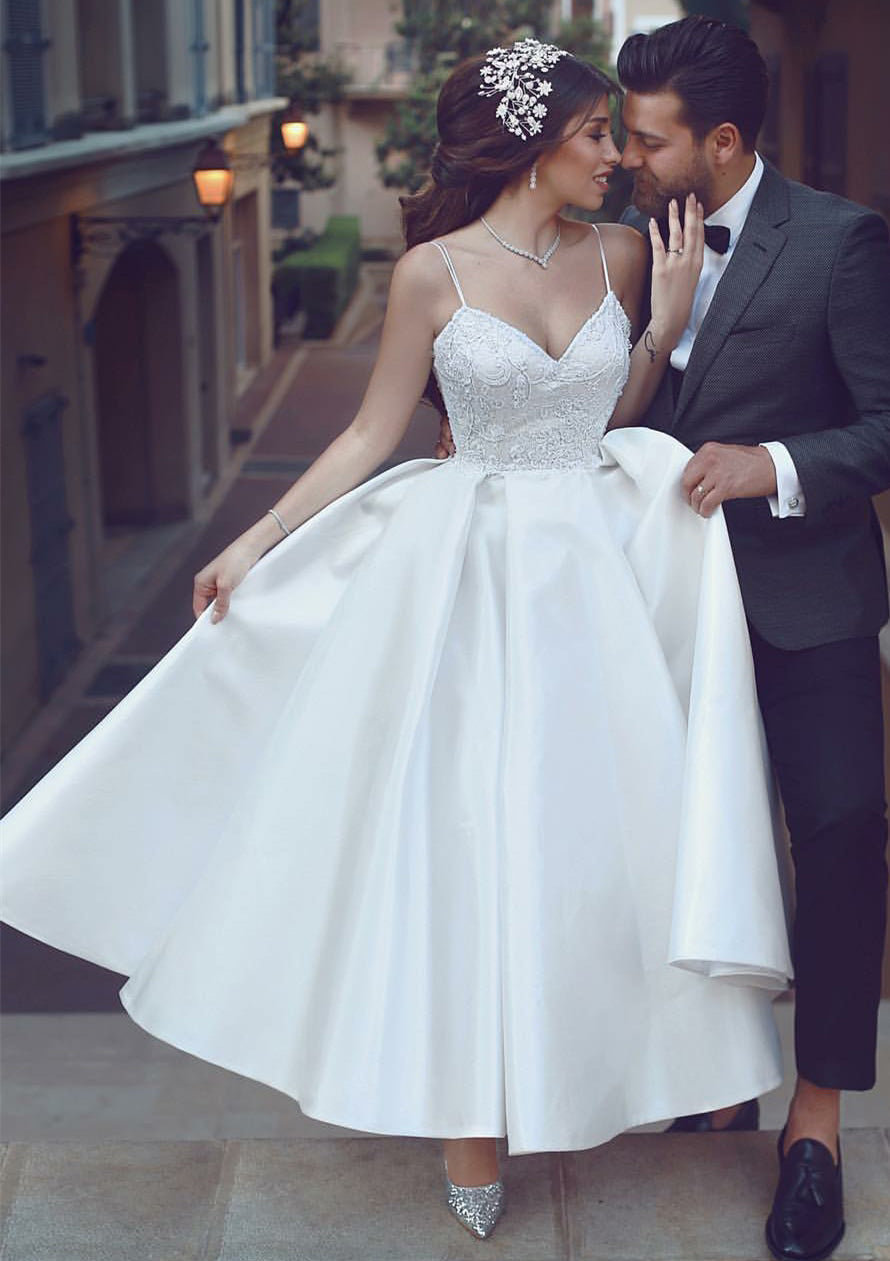 Robe de Mariée en Dentelle à Col en V et Longueur Cheville