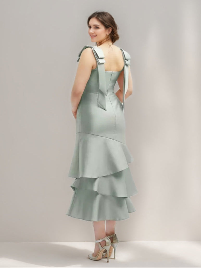 Ligne A/Princesse Carré Encolure Longueur de Thé Robes d'Invité de Mariage avec Froufrous & Noeud Papillon Les Bretelles