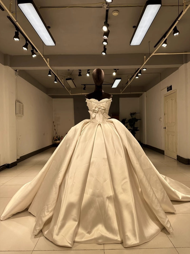 Robe De Bal Hors De L'épaule, Longueur Au Sol, Plissée, Avec Appliques De Bijoux Et Nœud