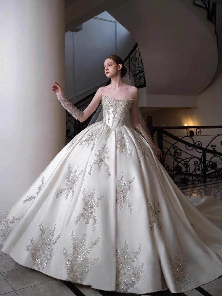Robe De Bal Hors De L'épaule, Traîne Cathédrale, Plissée, Avec Appliques De Bijoux