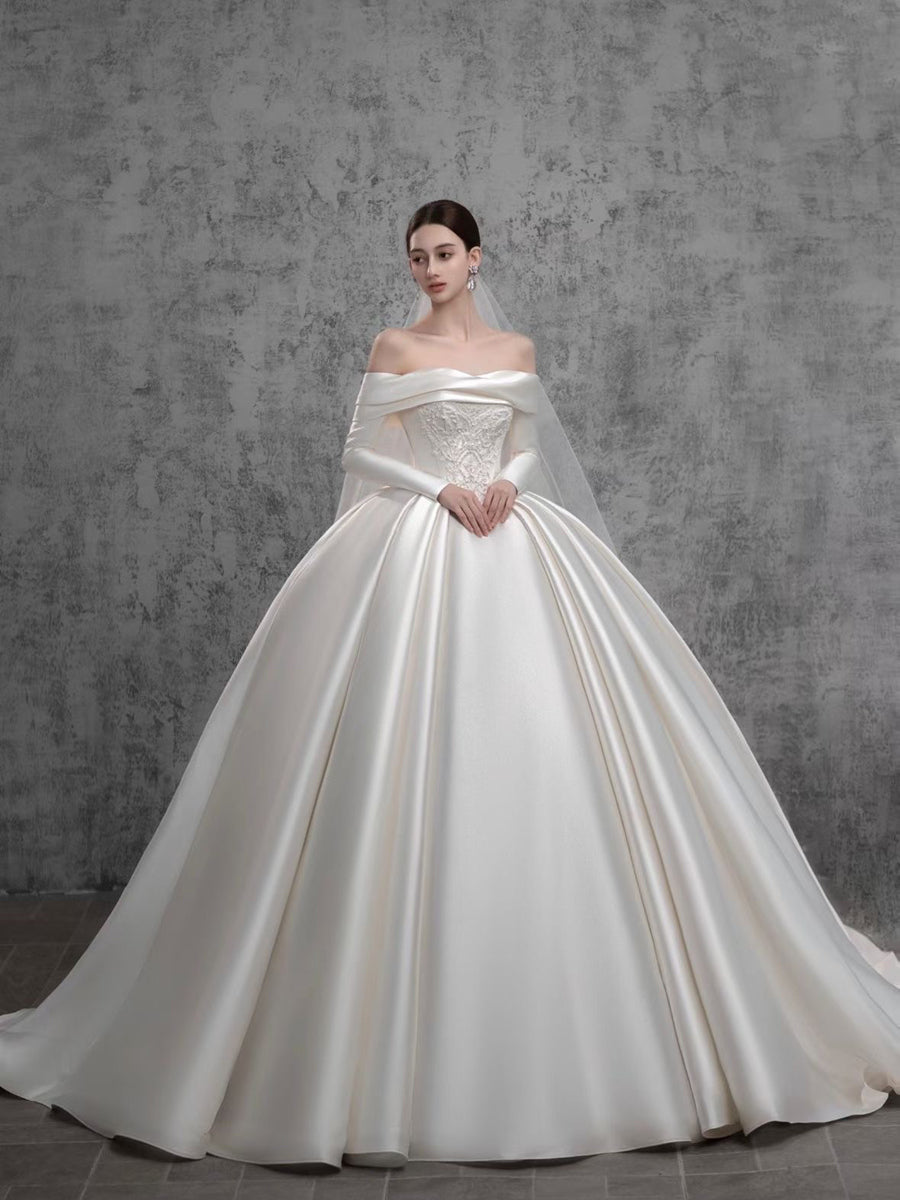 Robe De Bal, Hors de l'épaule, Longueur au sol, Robe De Mariée Avec Appliques Et Volants
