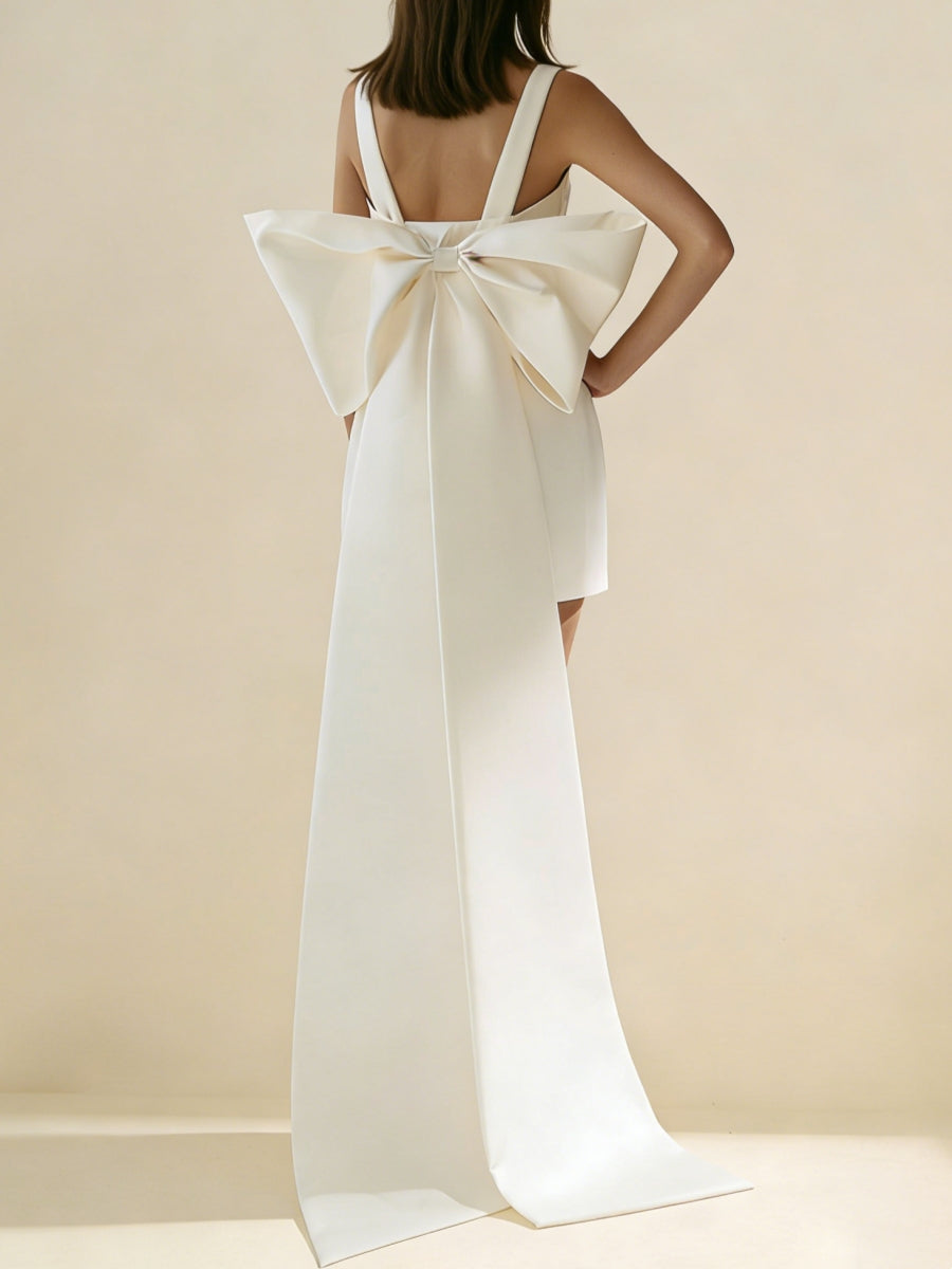 Robe de mariée forme Cylindre/Gaine, longueur courte/mini, col carré, satin, petite robe blanche avec nœud au dos, sans manches