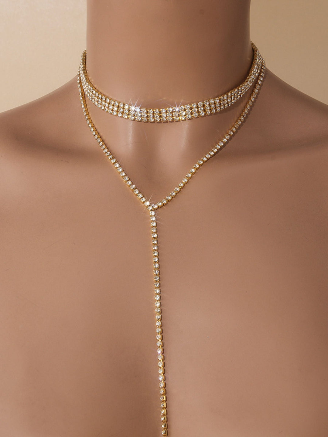 Collier Ras Du Cou Fin Classique et Élégant en Strass