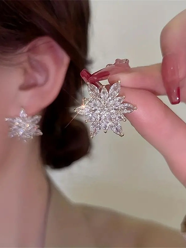 Boucles D'Oreilles à Tige pour Femme en Forme de Fleur Classique pour Mariage, Travail, Quotidien