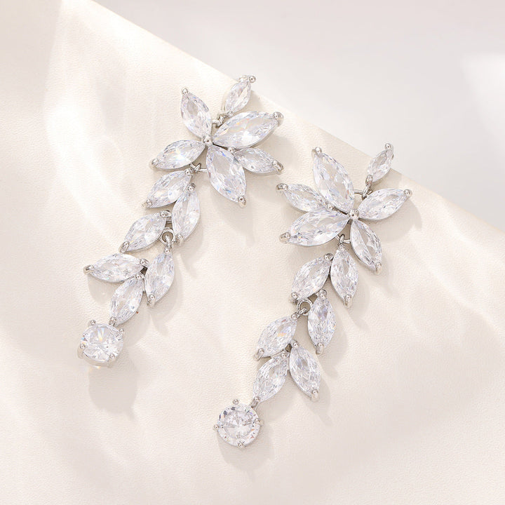 Boucles D'Oreilles Longues en Diamant Élégantes et Classiques pour Tous les Jours