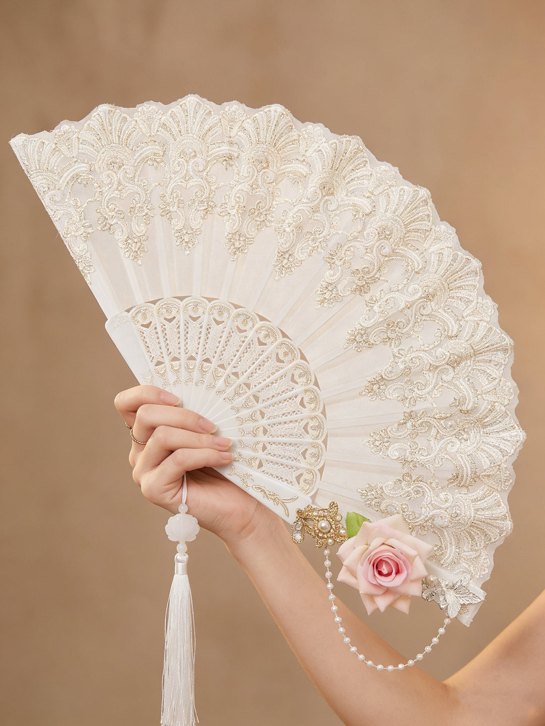 Éventail pliable femme élégant fait main, motifs floraux, plastique