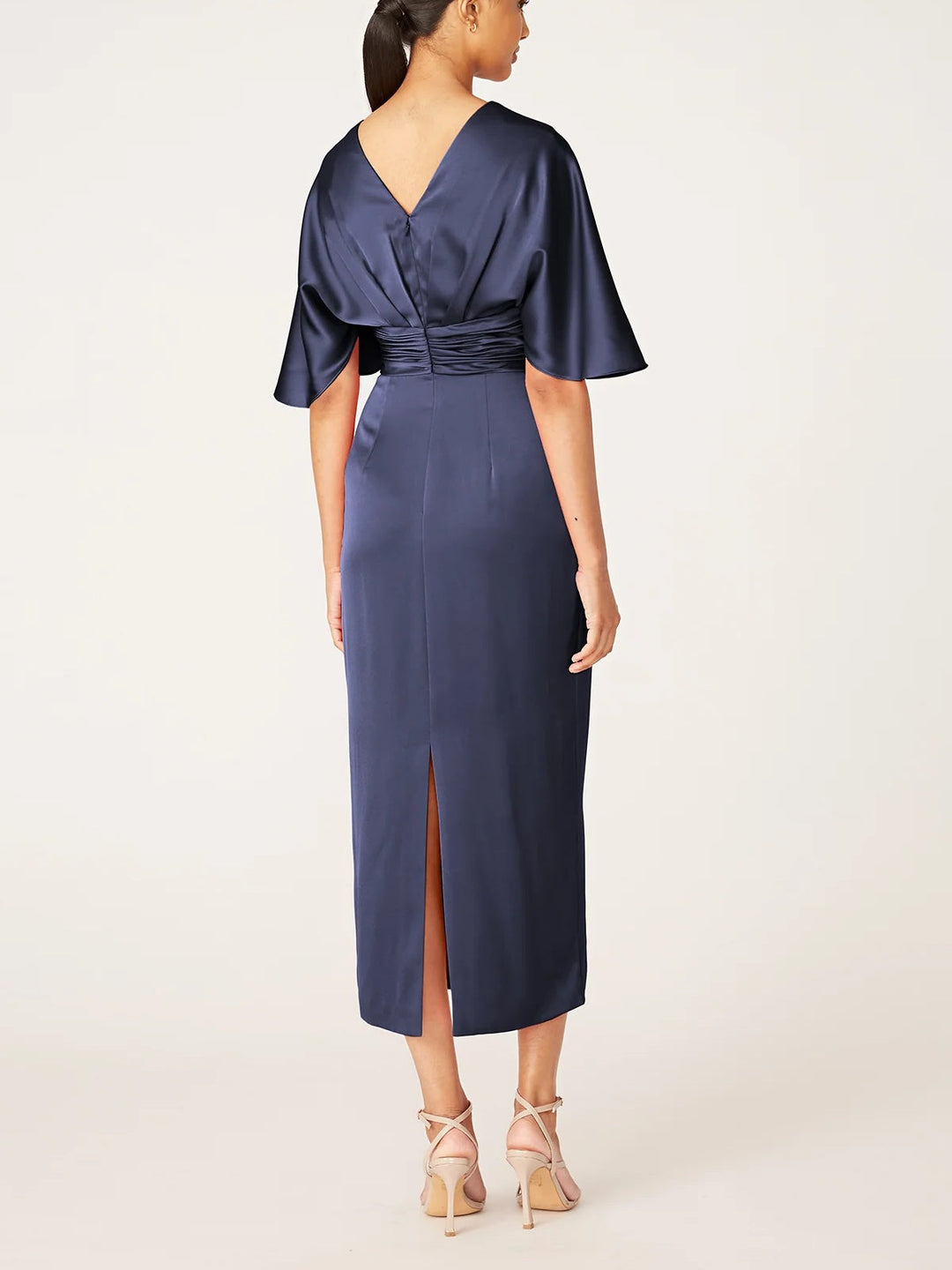 Robe de Mère de la Mariée Fourreau/Colonne à Col en V et Manches Mi-Longues avec Volants