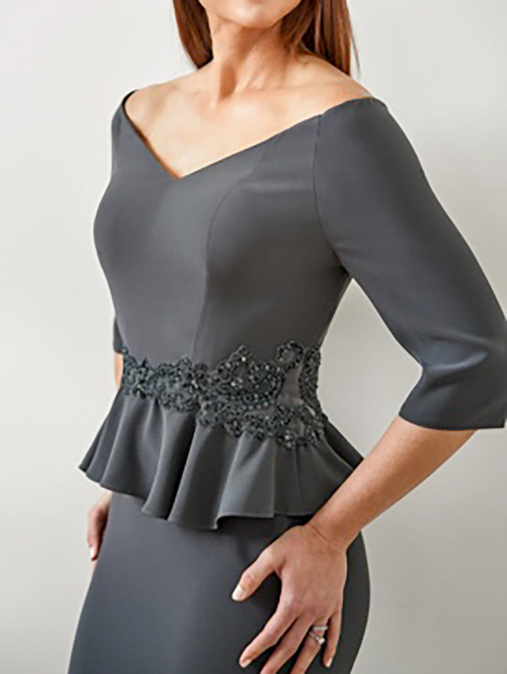 Robes de Mère de la Mariée à Col en V, Forme Sirène/Trompette, avec Volants et Appliques