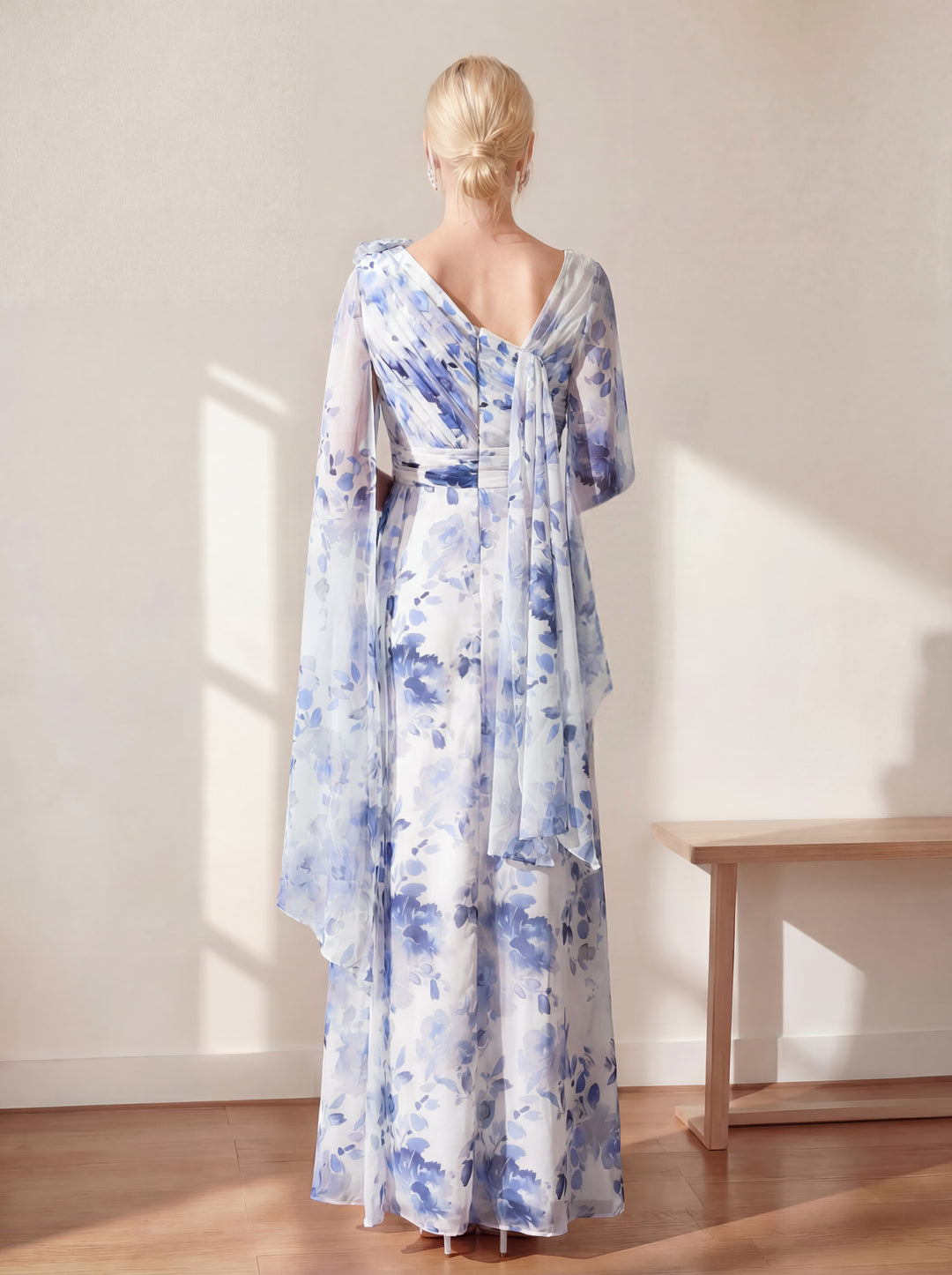 Ligne A/Princesse Col en V Pleated Printed Floral Robes Mère de La Mariée avec Froufrous & 3D Fleur