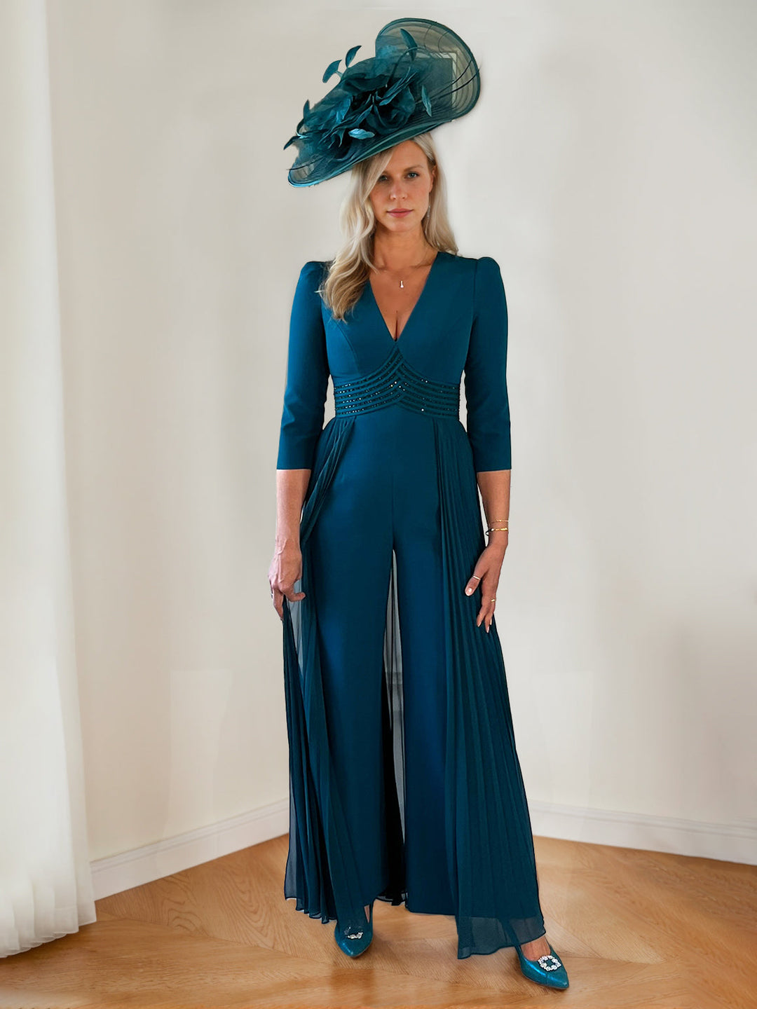 Plunge Col en V 3/4 Manches Longueur de La Cheville Mère of the Mariée Jumpsuit avec Beads & Pleated Watteau Train