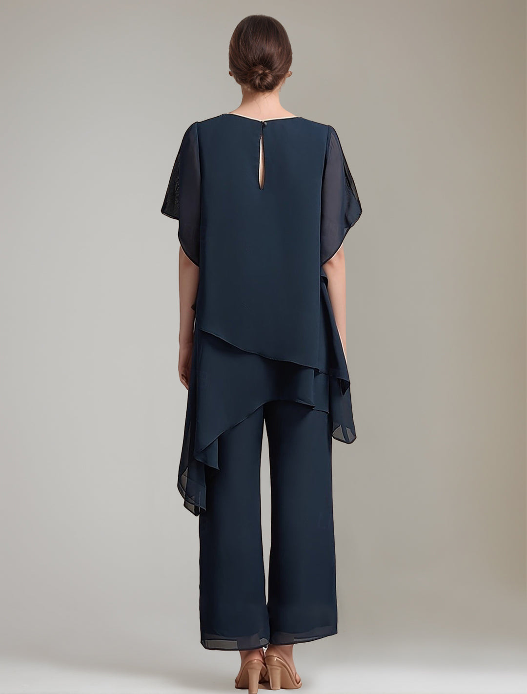 Ensemble pantalon 2 pièces mère de la mariée col rond, manches 1/2, longueur cheville, asymétrique, boutons