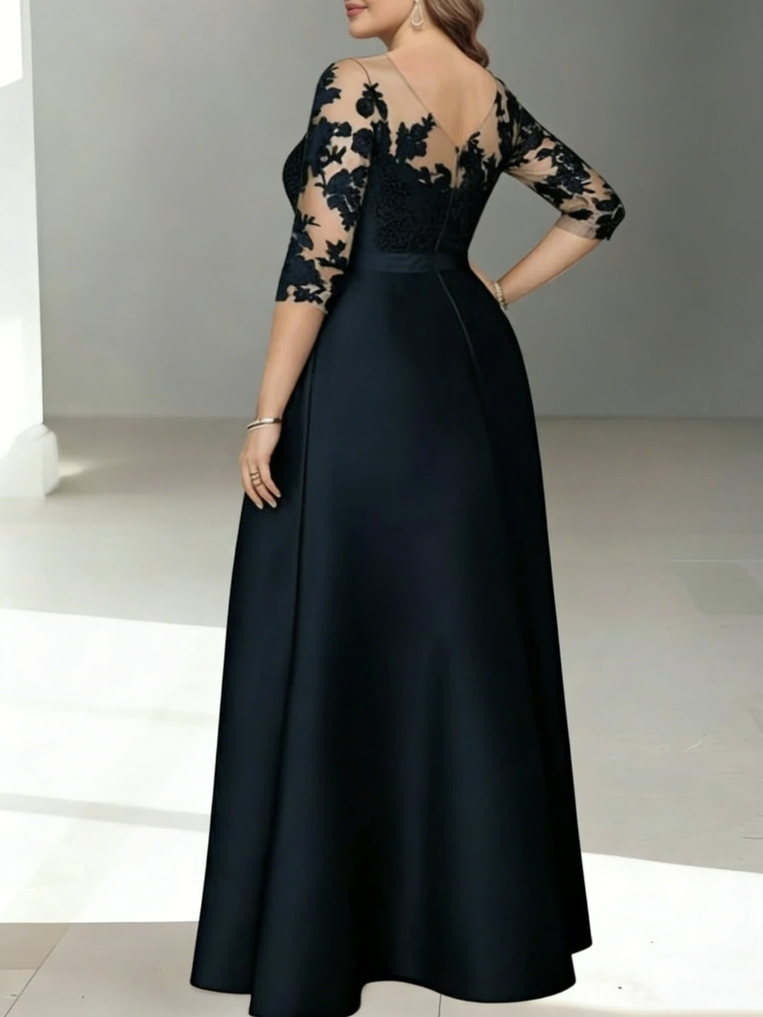 Robe mère de la mariée taille plus ligne A, satin col rond, manches 3/4, dentelle, longueur sol, imprimé floral