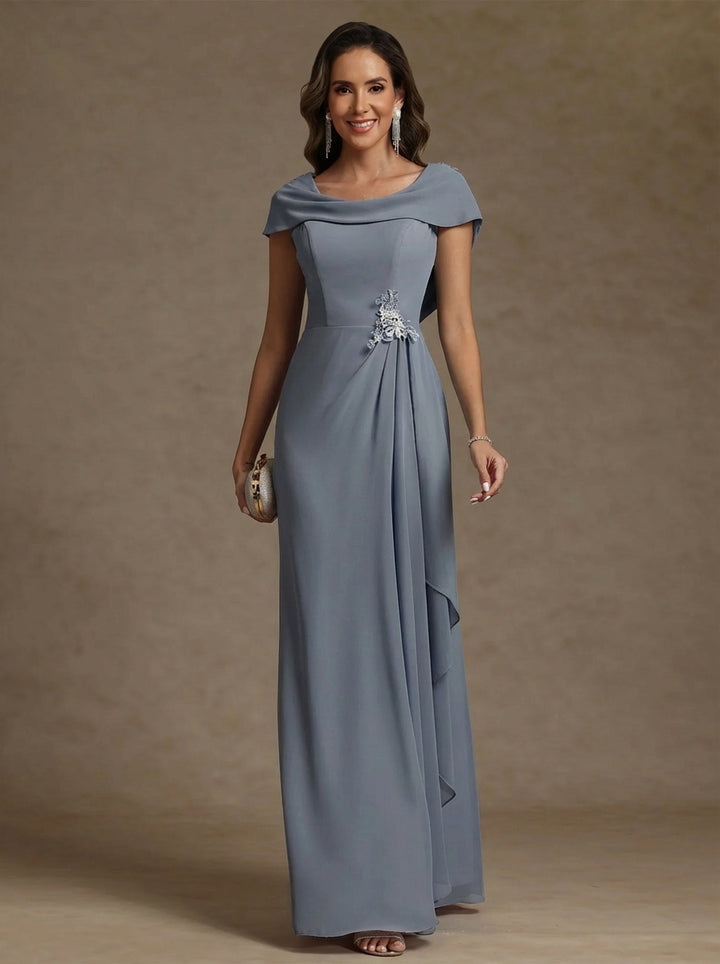 Robe mère de la mariée fourreau mousseline, col drapé, sans manches, longueur sol, strass et volants