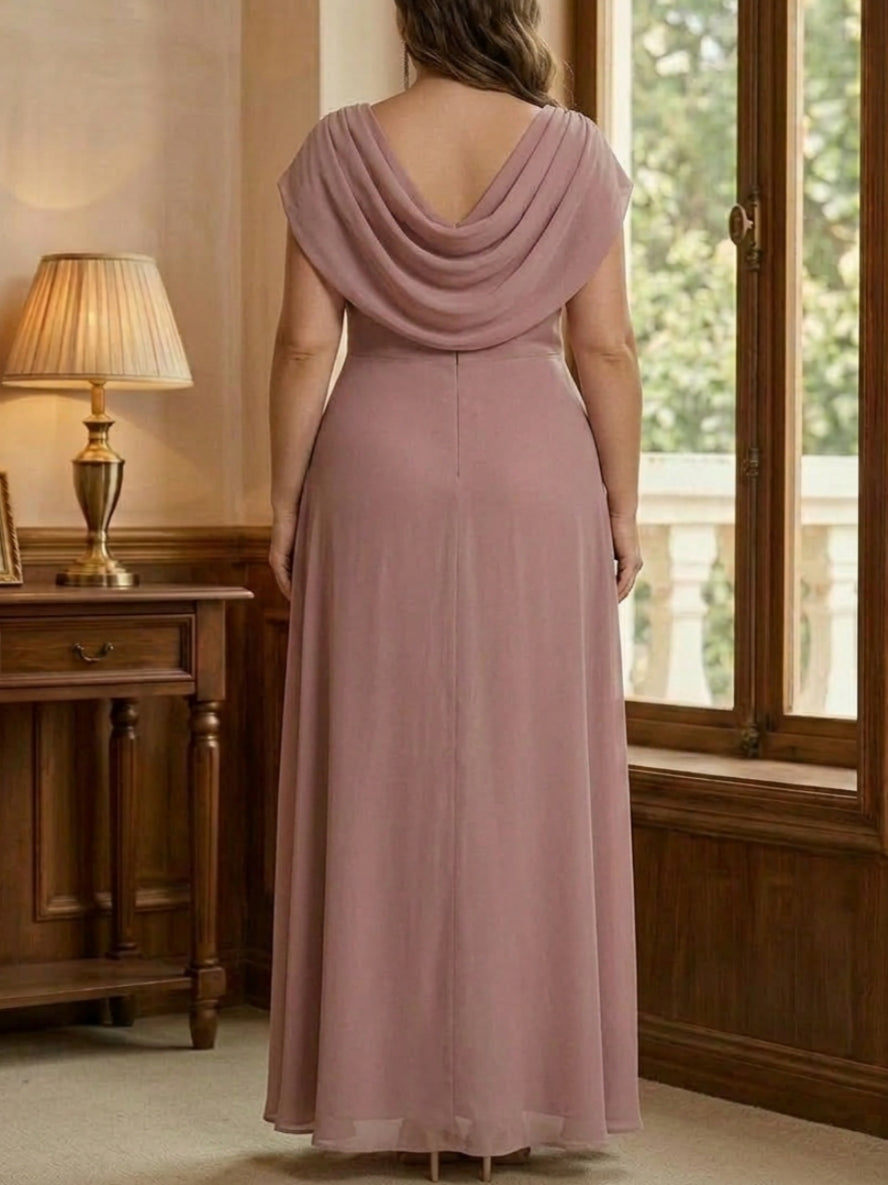 Robe mère de la mariée, Taille Plus, Gaine/Colonne, Col Capuchonné, Mousseline, Sans Manches, Longueur au Sol, Volants