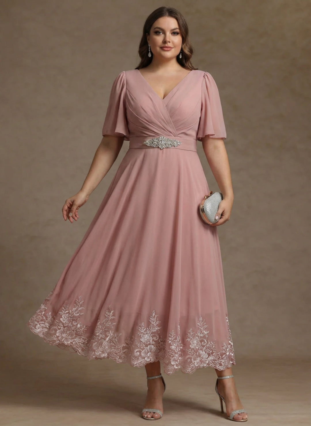 Robe mère de la mariée taille plus ligne A, col V, mousseline dentelle, manches courtes, longueur midi, ceinture