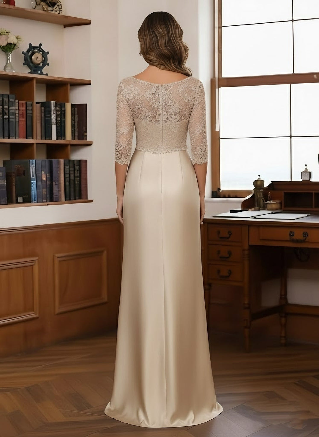 Robe mère de la mariée fourreau satin, col rond, manches 3/4, longueur sol, dentelle et volants
