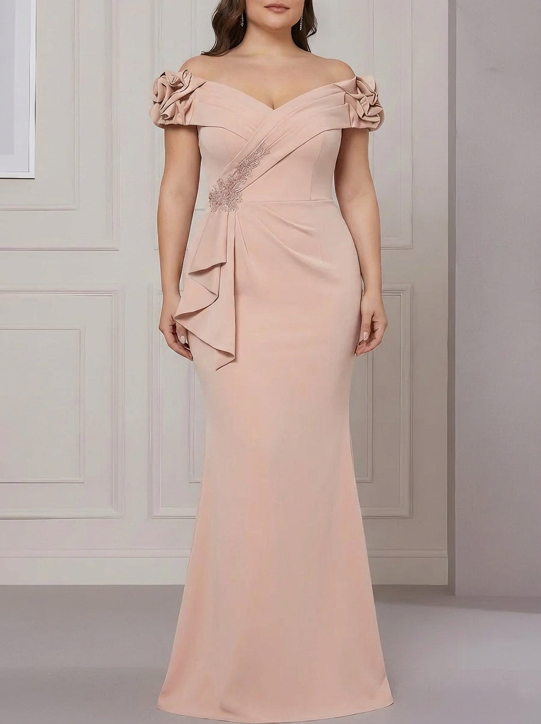 Robe mère de la mariée, taille plus, trompette/sirène, décolleté Hors de l'Épaule, satin extensible, sans manches, longueur sol, volants