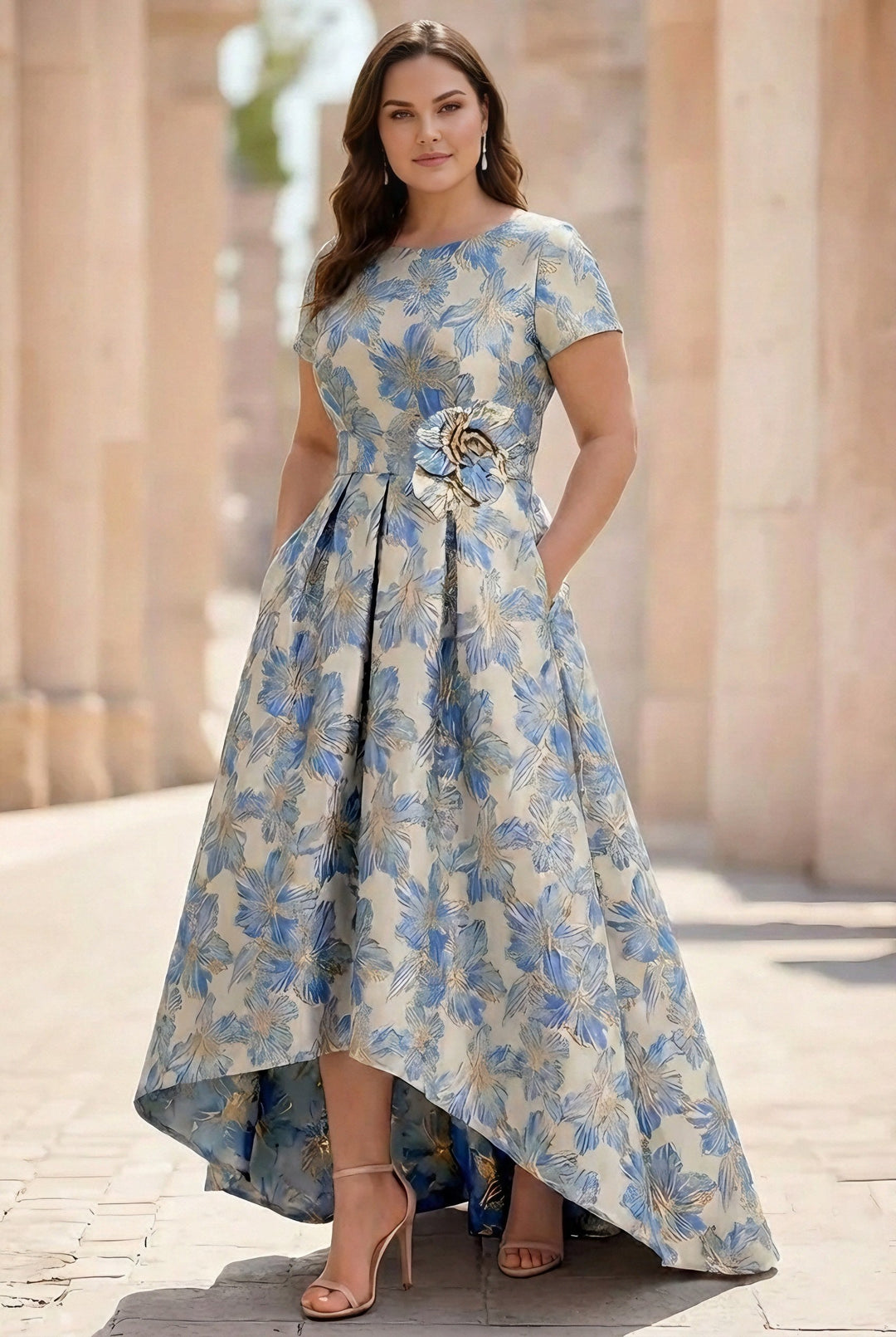 Robe mère de la mariée taille plus ligne A, satin imprimé col rond, manches courtes, floral, asymétrique, longueur cheville, fleurs 3D, poches