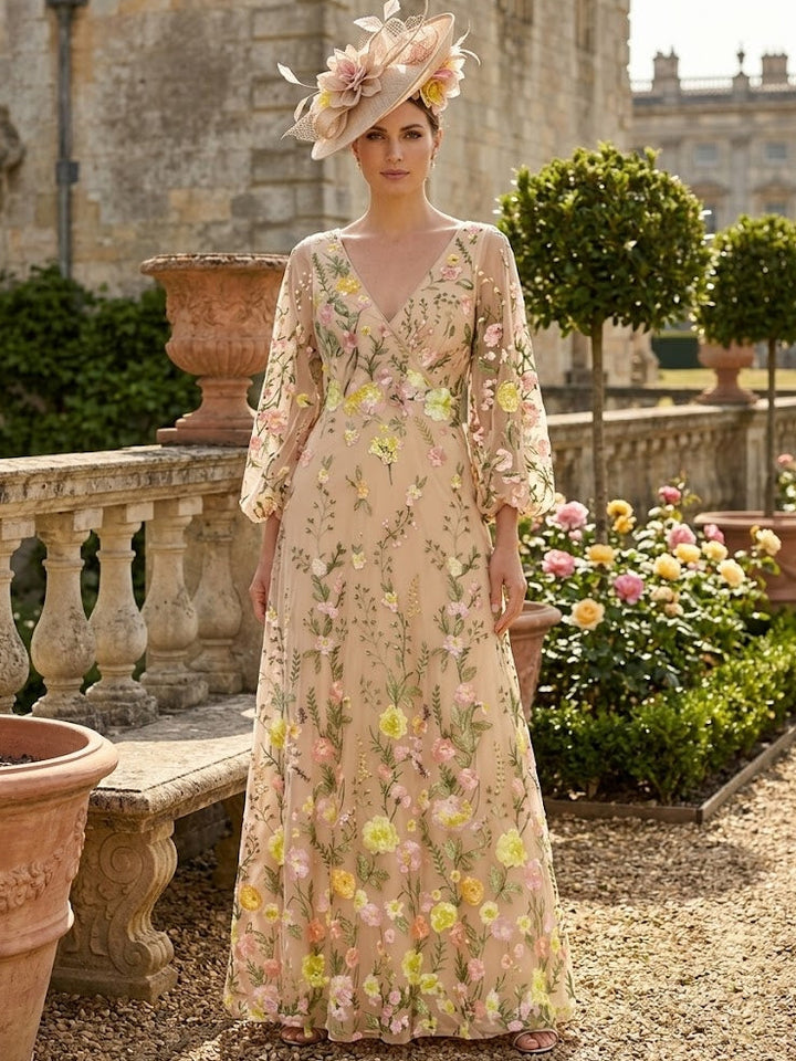 Robe mère de la mariée ligne A col V, dentelle florale, manches 3/4, longueur sol