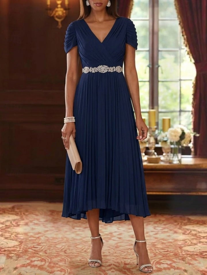 Robe Mère de la Mariée, Ligne A/Princesse, Col en V, Mousseline, Manches Courtes, Longueur du Thé, Plissée, avec Ceinture