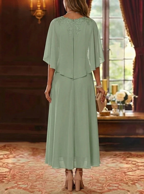 Robe Mère de la Mariée, Ligne A/Princesse, Mousseline, Col en V, Manches Cape, Longueur du Thé, Froncée