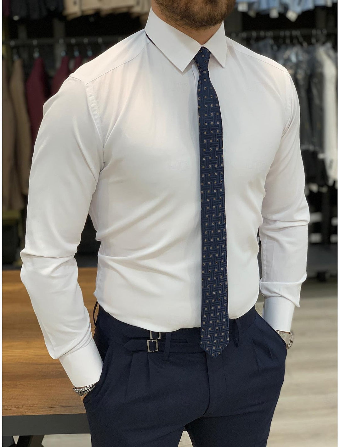 Chemise Blanche pour Homme, Coupe Standard, Manches Longues, Couleur Unie