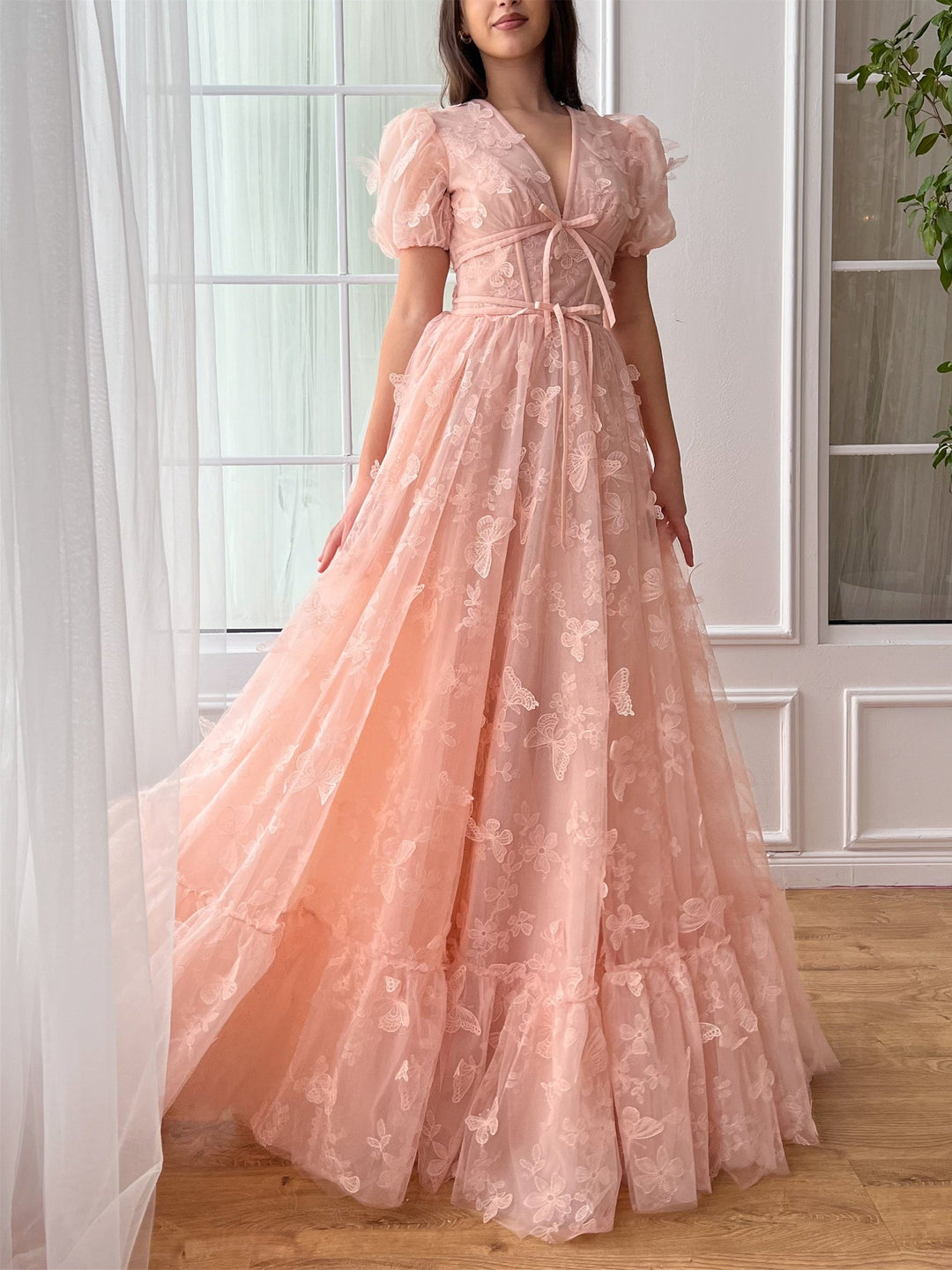Robe de Bal de Fin D'Année Formelle à Manches Courtes et Col en V, Coupe A-Line/Princess, Longueur Au Sol, avec Fleurs