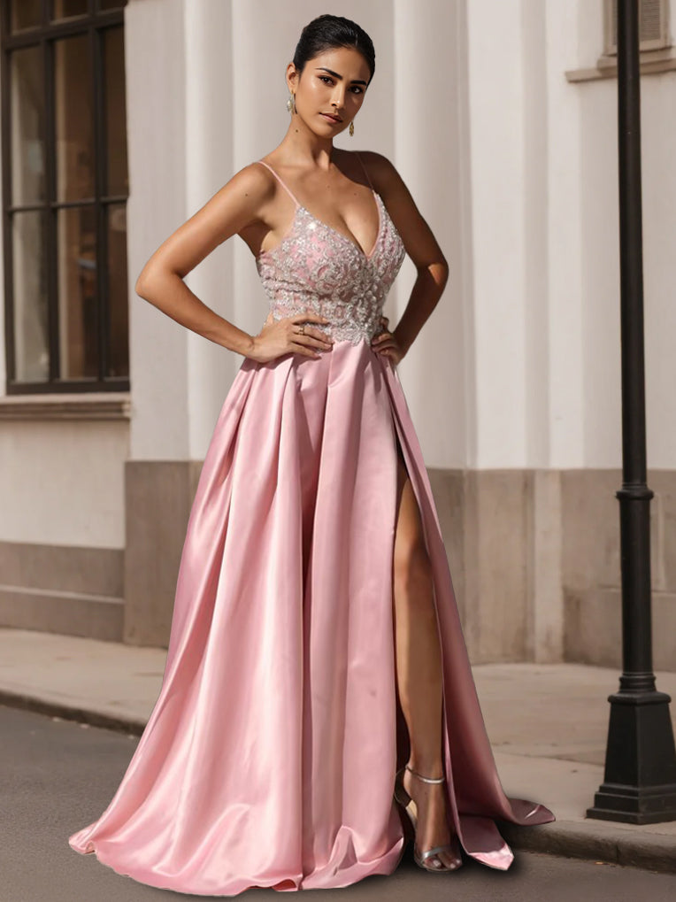 Robe soirée ligne A col V bretelles spaghetti, satin dentelle, traîne, fente latérale