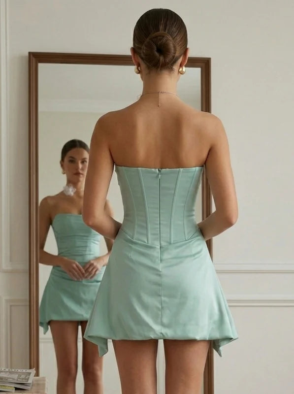 Robe Courte de Fête Sans Bretelles en Satin Froncé Sans Manches Ligne A/Princesse
