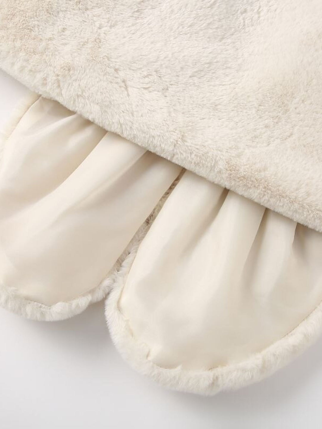 Châle Élégant en Fausse Fourrure Blanche Chaude pour Femme