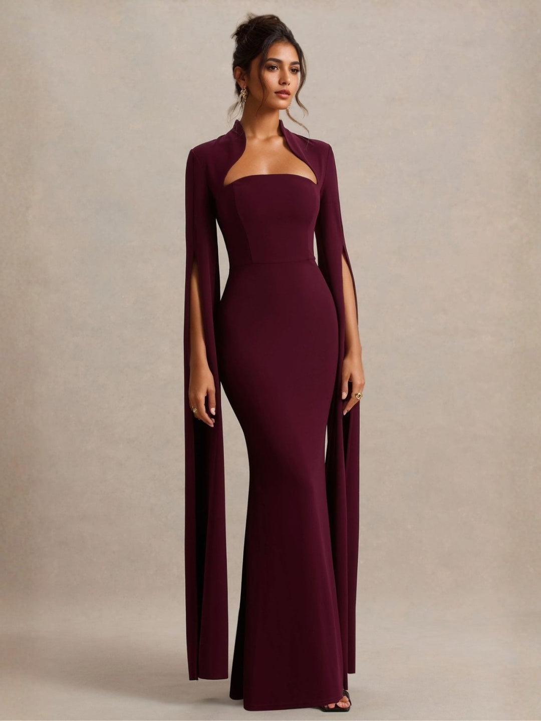 Robe Fourreau Longue à Décolleté Carré et Manches Cape