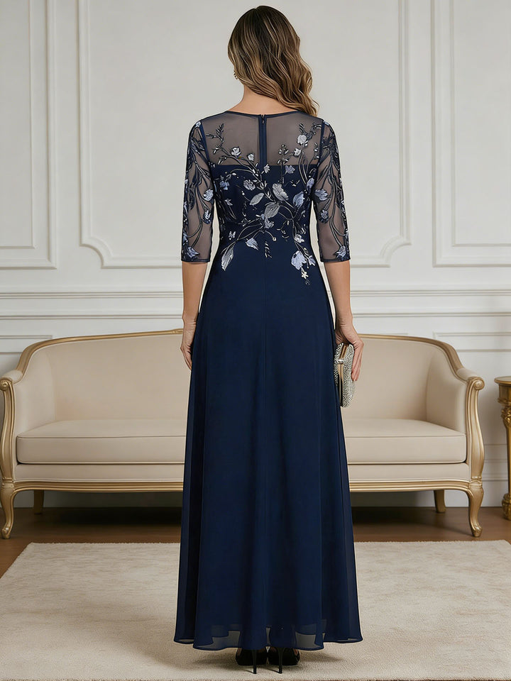 Robe mère de la mariée ligne A mousseline, col rond, manches mi-longues, longueur sol, plissé, zip dos, dentelle et appliques