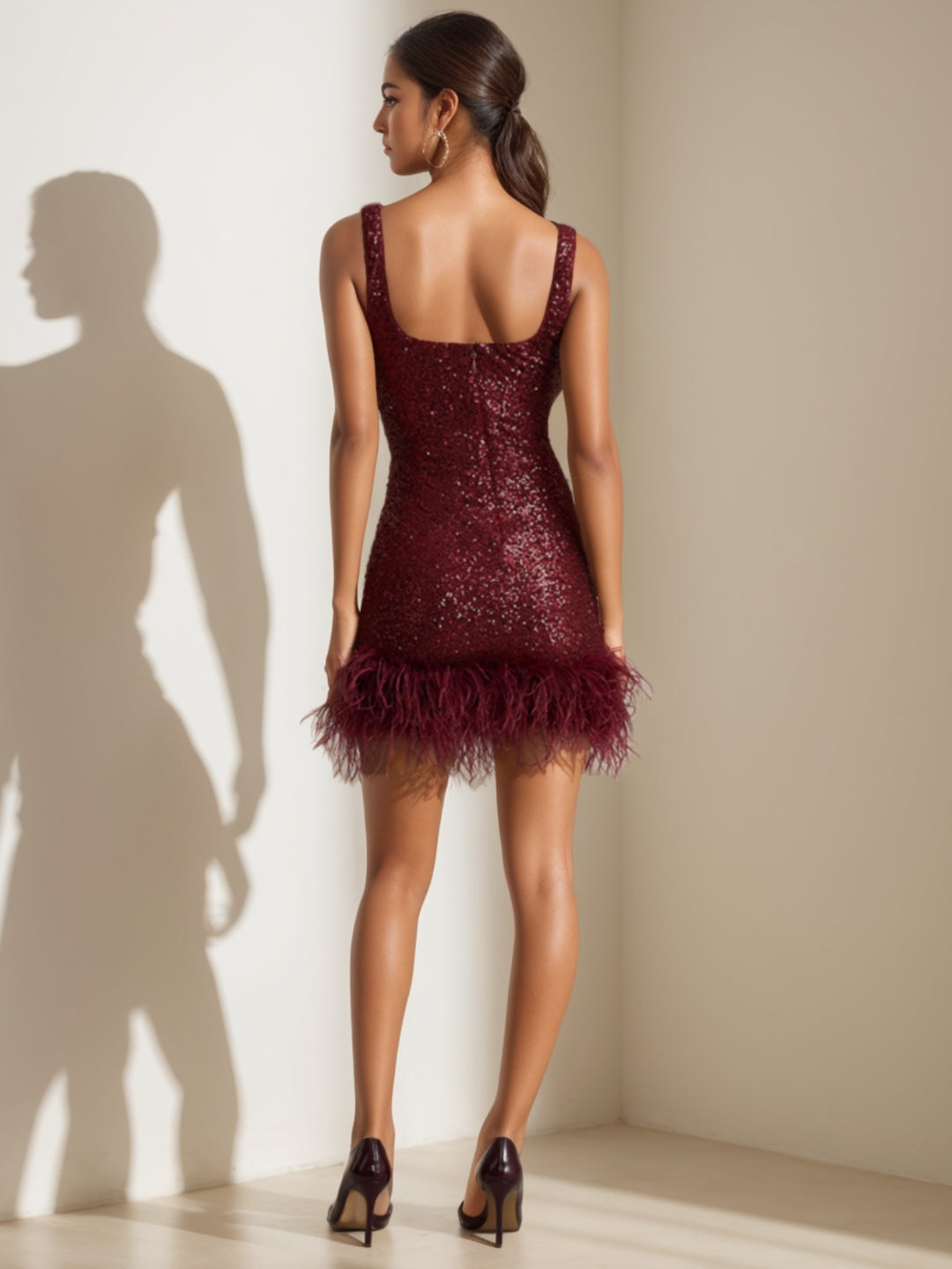 Trompette/Sirène Robe de Soirée Mini à Sequins Col Carré et Bordure en Plumes