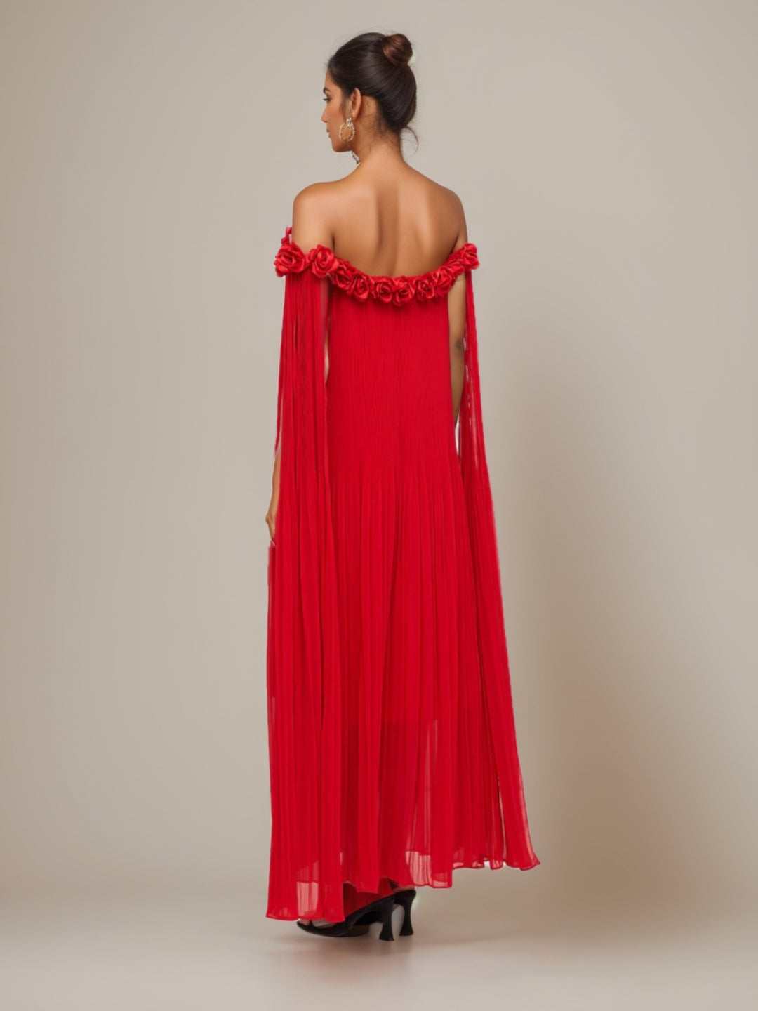 Gaine/Colonne Robe de Soirée Drapée à Épaules Dénudées Encolure Ornée de Roses en 3D