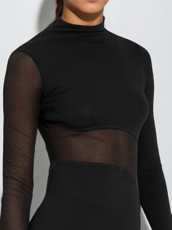 Trompette/Sirène Robe à empiècements en résille col montant et fente latérale