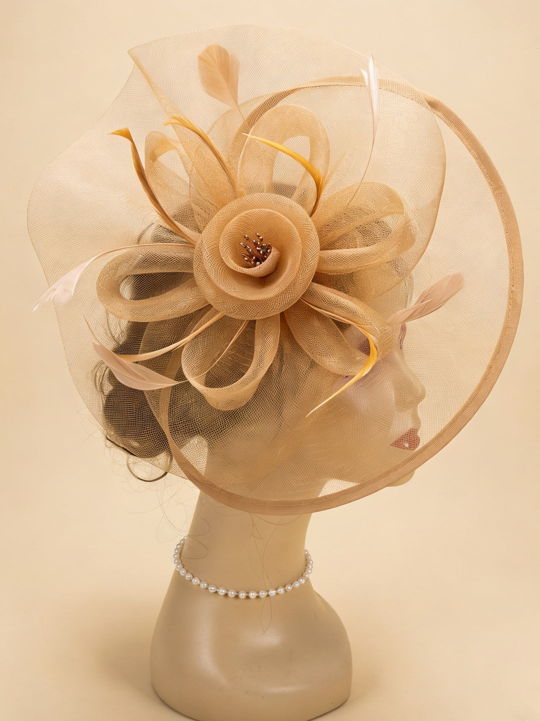Élégant fascinateur – Chapeau Royal Ascot