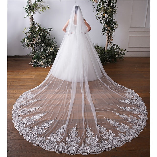 Voiles de Mariée en Dentelle à Un Niveau avec Bordure Appliquée