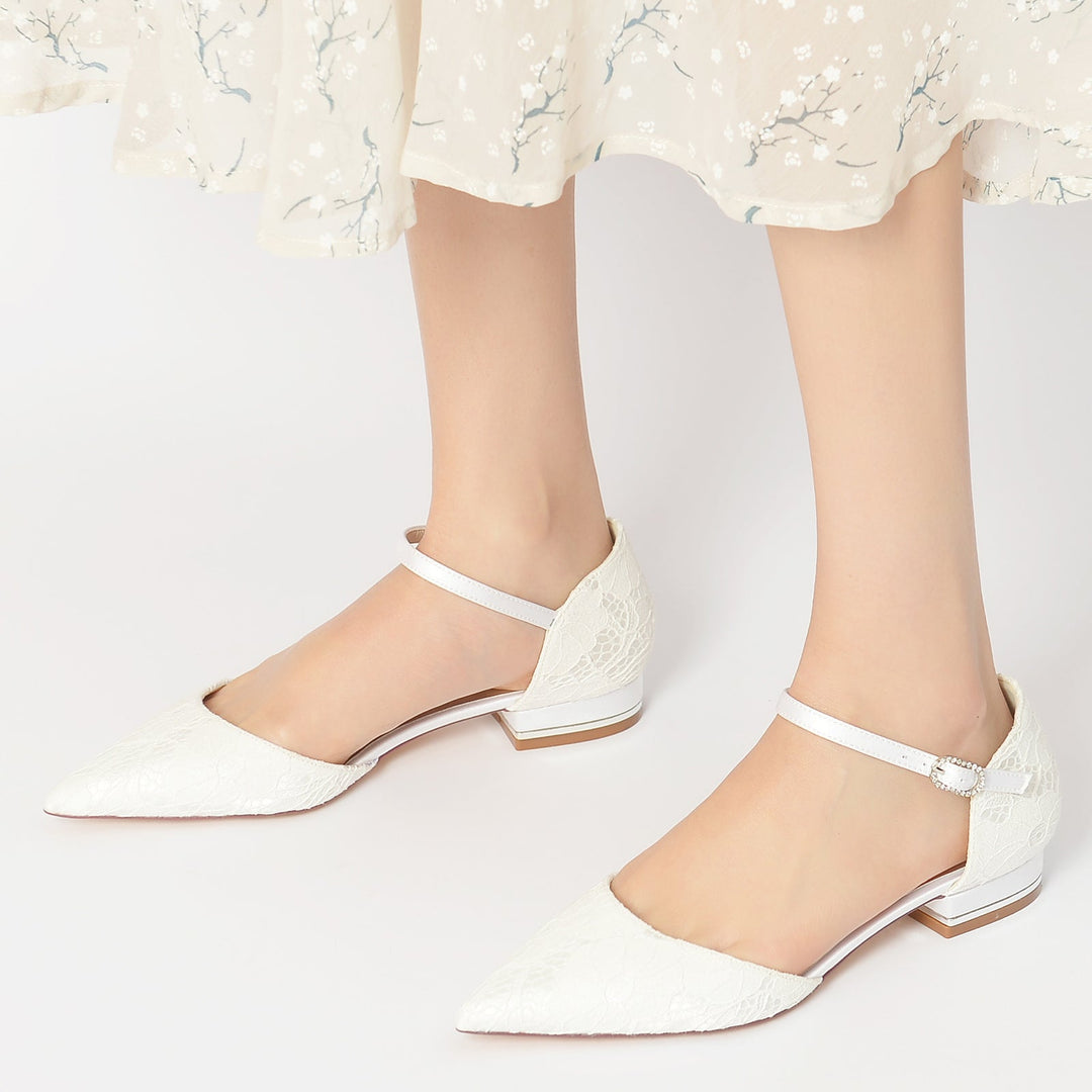 Chaussures de Mariage pour Femmes en Satin de Soie et Dentelle à Bout Fermé avec Boucle en Cristal