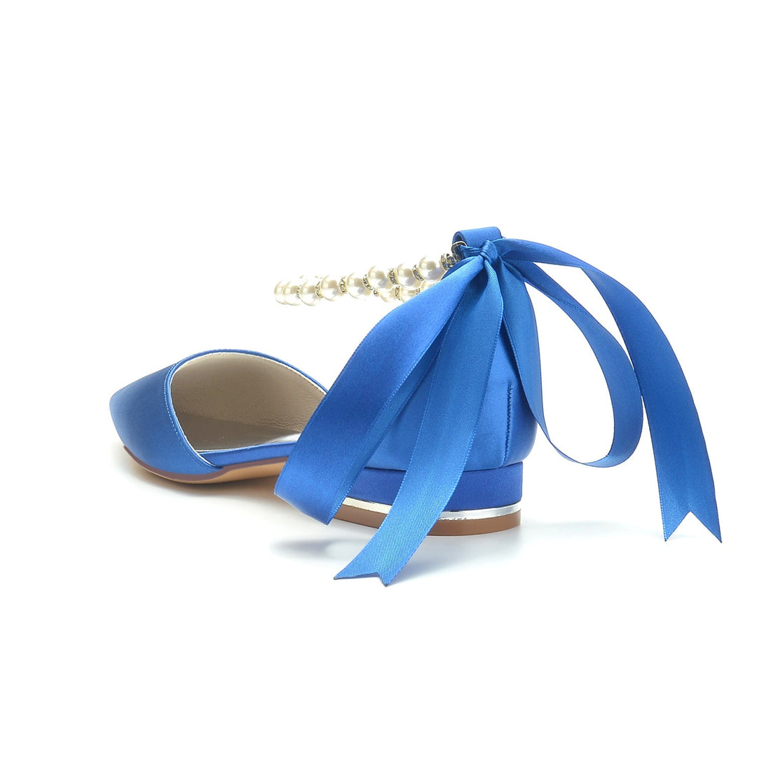 Chaussures de Mariage pour Femmes à Bout Fermé avec Perles et Talons Bas en Satin de Soie et Nœud