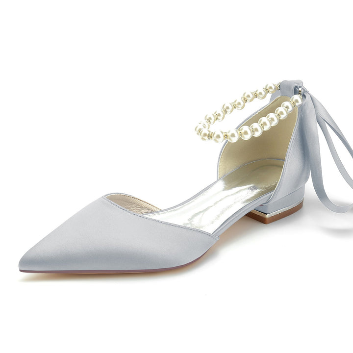 Chaussures de Mariage pour Femmes à Bout Fermé avec Perles et Talons Bas en Satin de Soie et Nœud