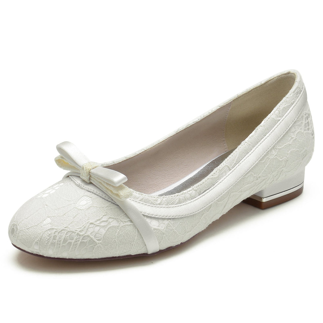 Chaussures de Mariage pour Femmes en Satin de Soie avec Nœud en Dentelle et Talon Bas et Bout Fermé