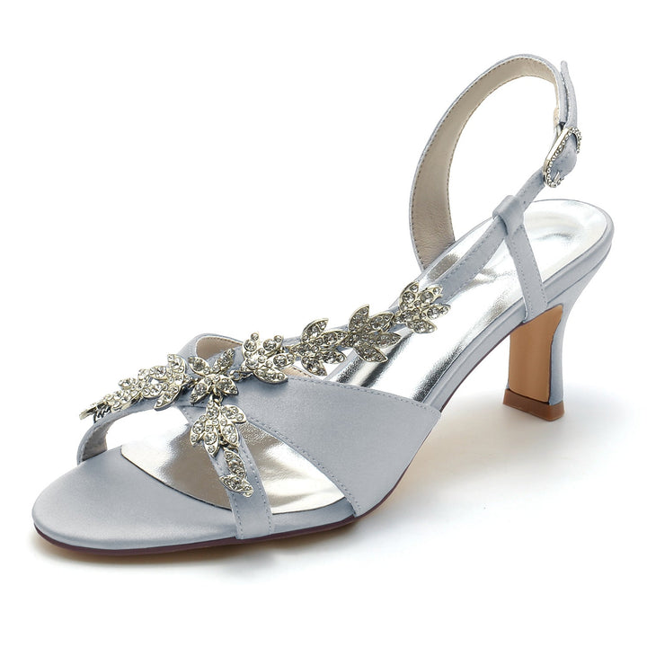Chaussures de Mariage pour Femmes avec Strass Délicats et Talon Moyen et Boucle à Bout Ouvert